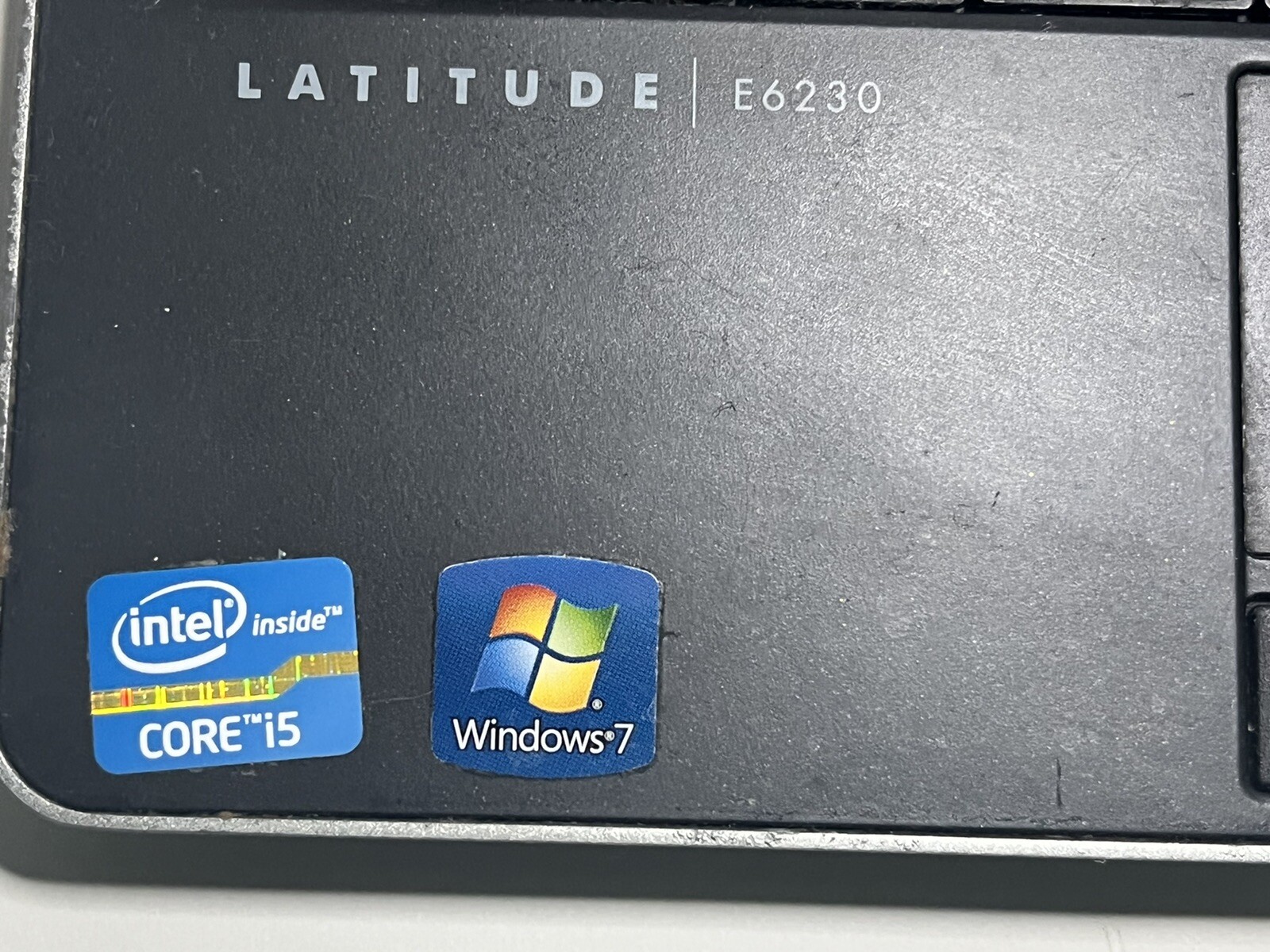 Dell Latitude E6230 12.5" Core i5-3320M 2.60GHz Laptop 256GB SSD 8GB RAM Win 10 - Picture 8 of 15