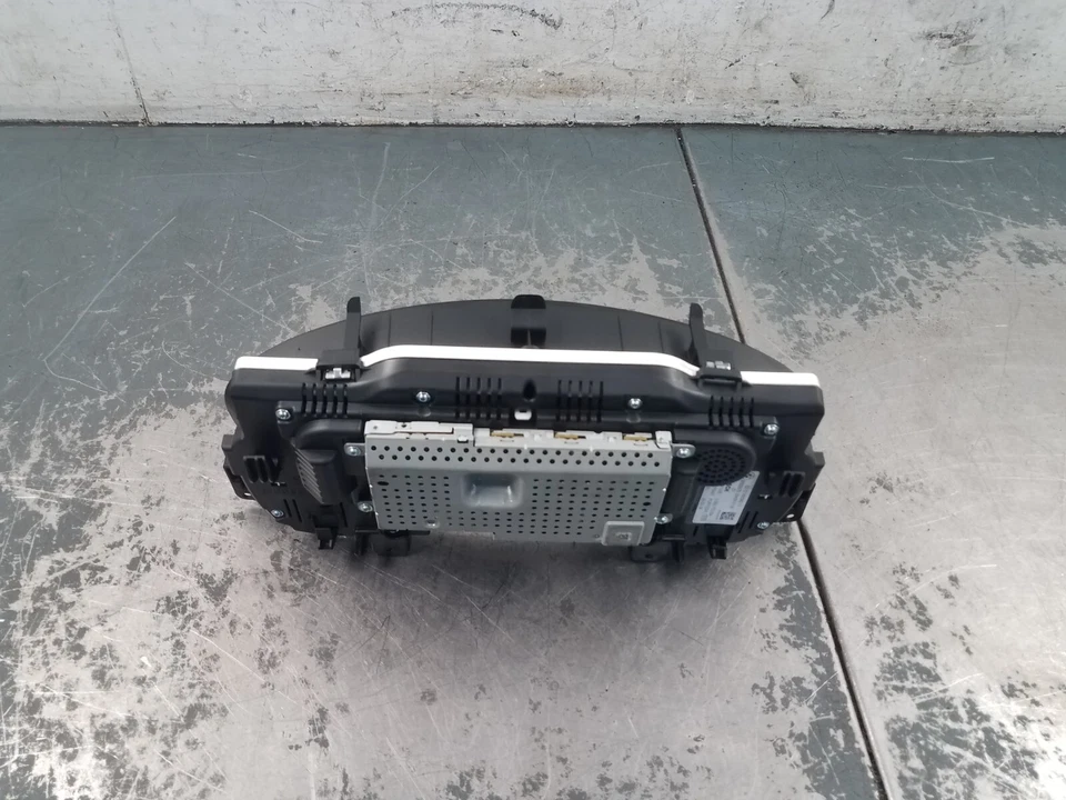 2018 BMW M5 F90 Gauge Cluster #2469 - Image 4 of 4