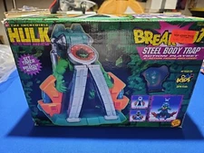 1997 - Marvel The Incredible Hulk Break-Out Steel Body Trap Playset - Toy Biz