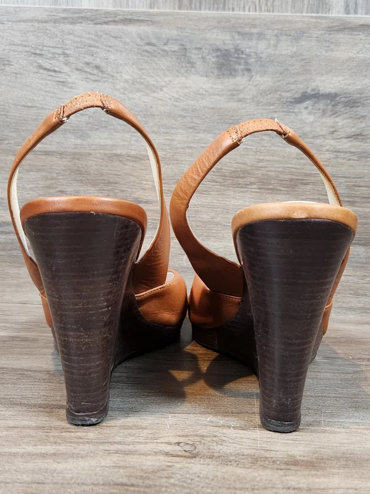 Michael Kors Eslinga Trasera Cuña Cuero Marrón Dorado MK Logo Medallón Talla 10 M Foto 4 de 4