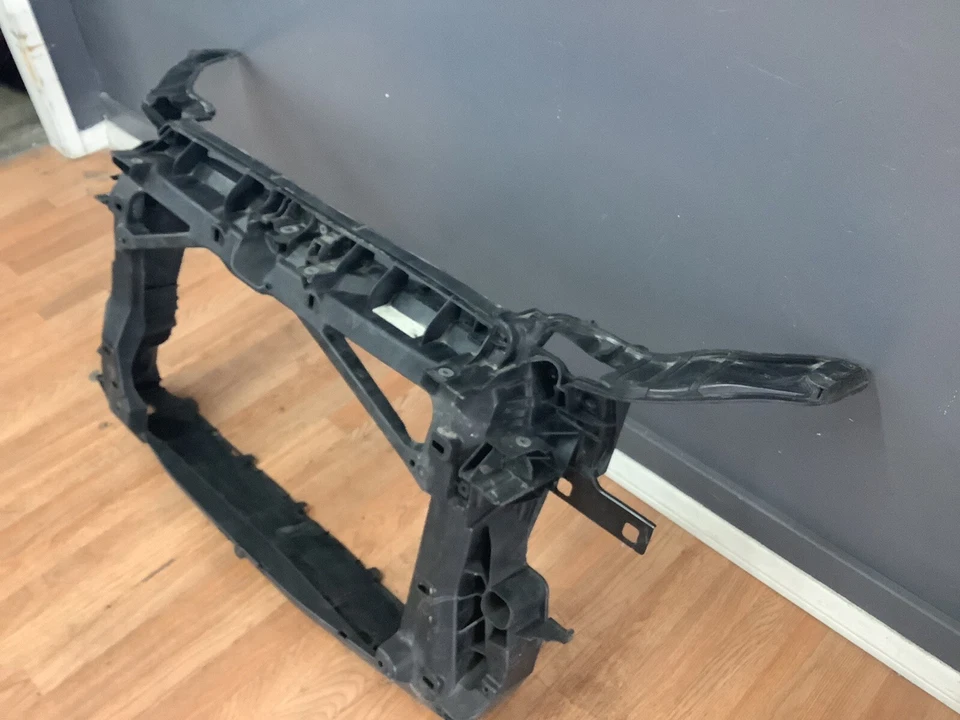 AUDI A3 S3 2013 2014 2015 2016 SOPORTE RADIADOR Foto 3 de 4