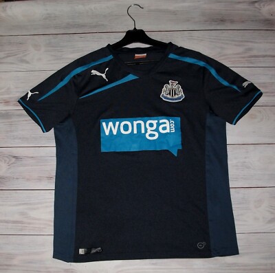 ウェア Newcastle united puma football jersey Puma Newcastle United F.C. Black Out Jersey | Urban Outfitters