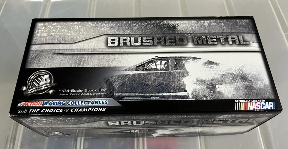 Joey Logano #20 Autografiado Home Depot 2009 Camry Metal Cepillado Letrero/Autógrafo Foto 2 de 4