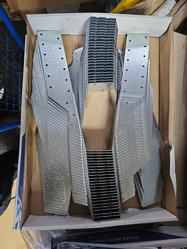 BPC JOIST HANGERS 50mm x 270mm timber to timber X50 In a Box TRADE PACK 50PCS - Picture 2 of 3