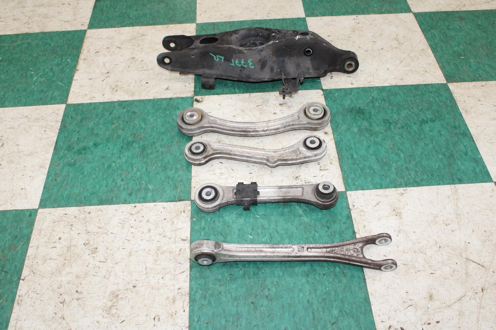 Maserati Ghibli 2014-2017 Rear Left Upper Control arms Set of 5
