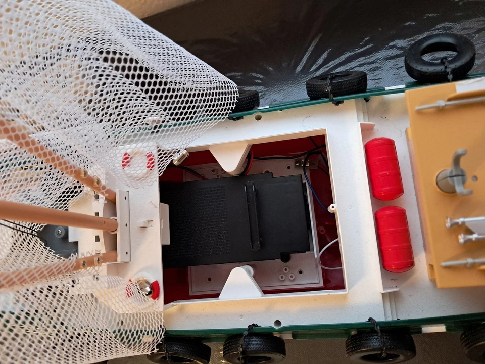 CARSON 500108031 Fischkutter Cux-15 | 2.4GHz | RC Schiff Komplett, OVP vorhanden - Bild 3 von 4