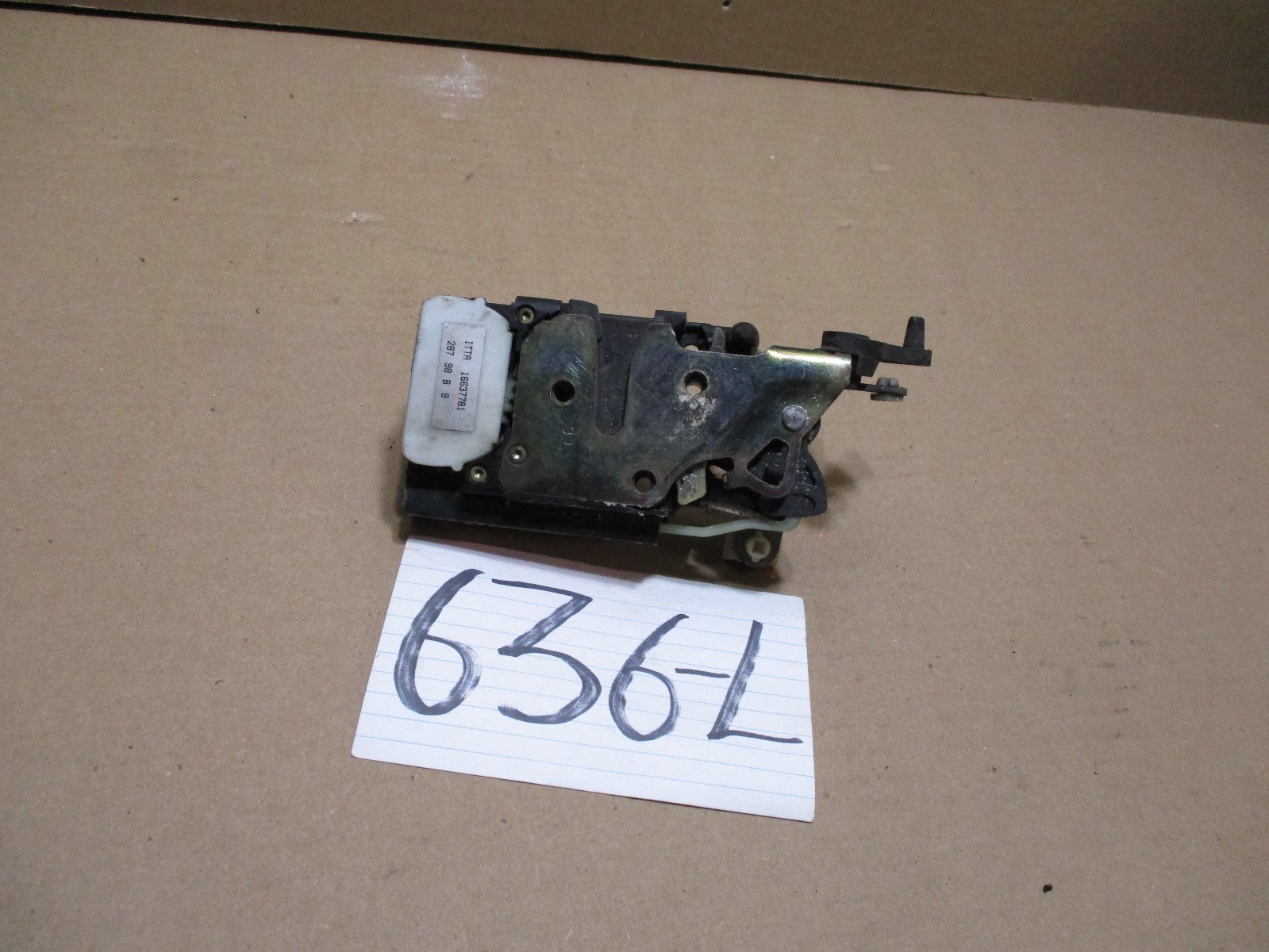 98 99 00 01 02 Cadillac DeVille DRIVER REAR Door latch power lock actuator#636-L