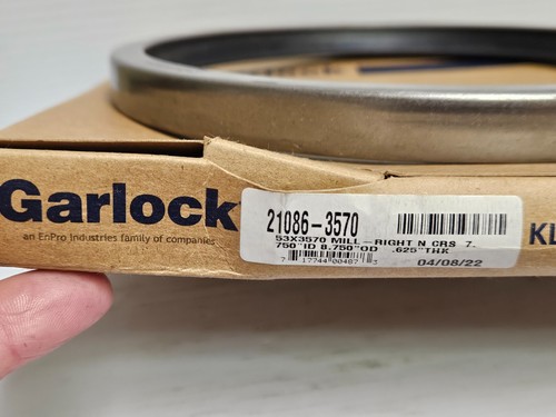 NEW GARLOCK SINGLE LIP OIL SEAL 21086-3570 7.75X8.75X0.625 - 第 2/5 張圖片
