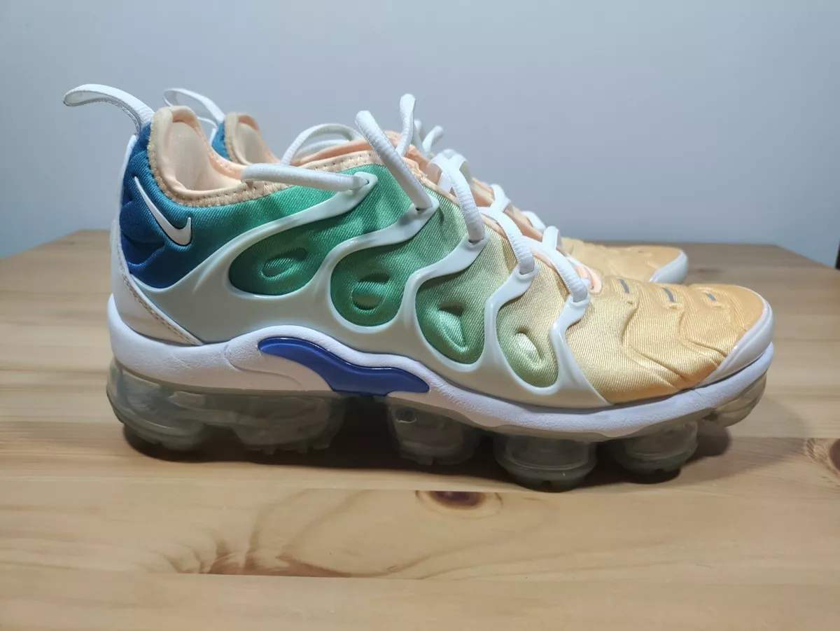Size 8 Nike Vapormax Plus Women s White Light Menta AO4550 100