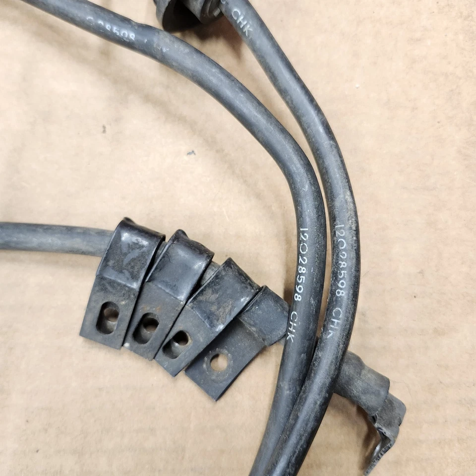 80-82 C3 Corvette положительный аккумулятор кабель зажимы люверс 70-79 замена б/у OE - Изображение 2 из 4
