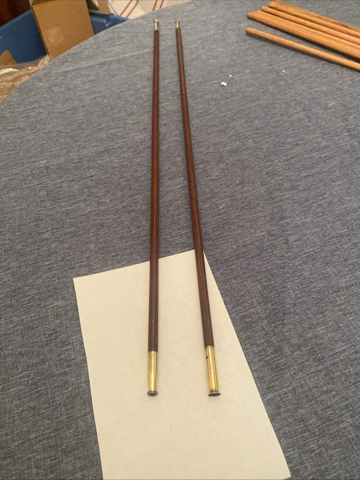 Cargador de bozal Hickory Ramrod 3/8”. X 27 1/2" de largo, tratado en aceite de linaza. Foto 2 de 4