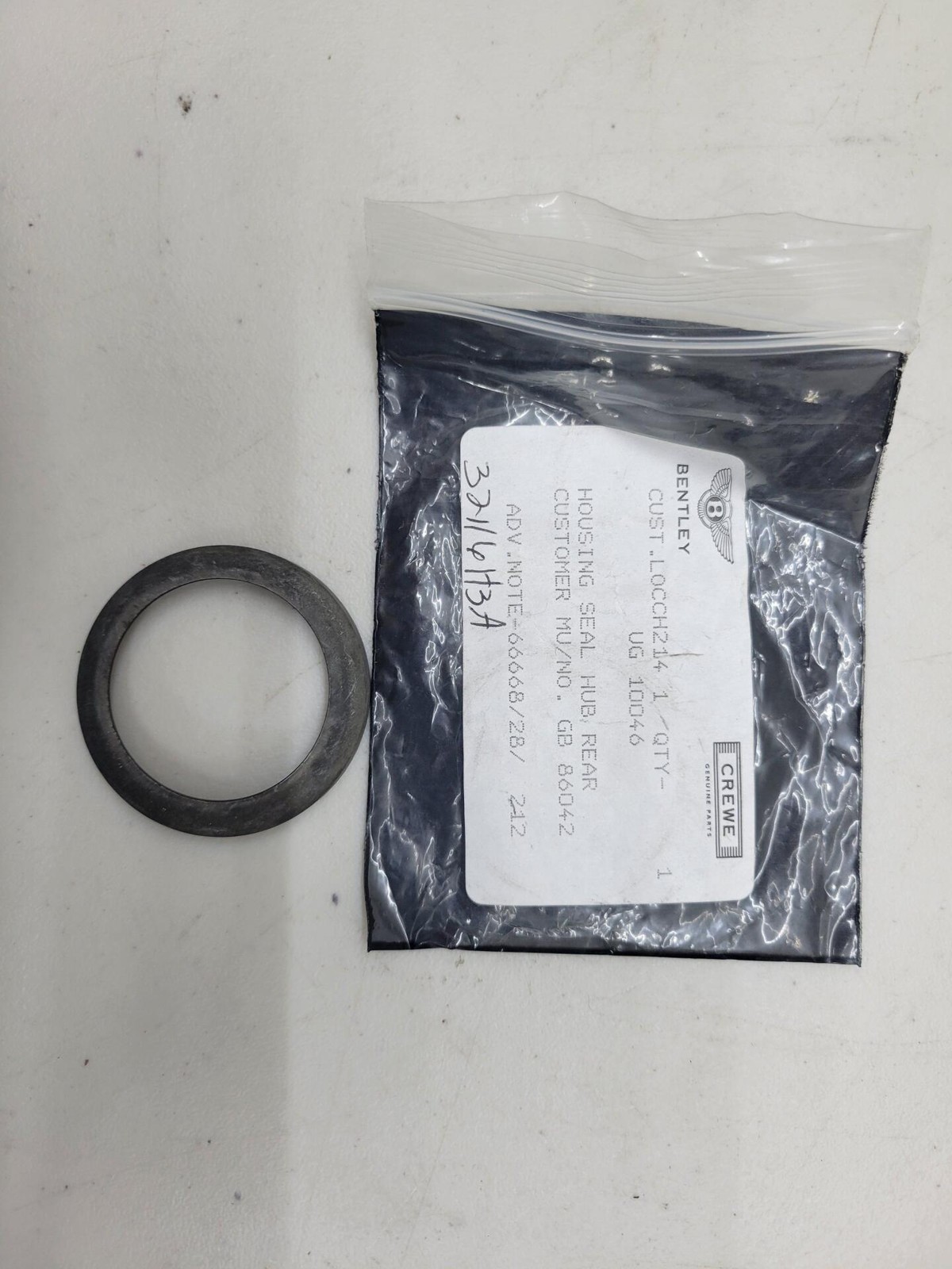 Rolls Royce / Bentley HOUSING (For rear hub felt seal) UG10046