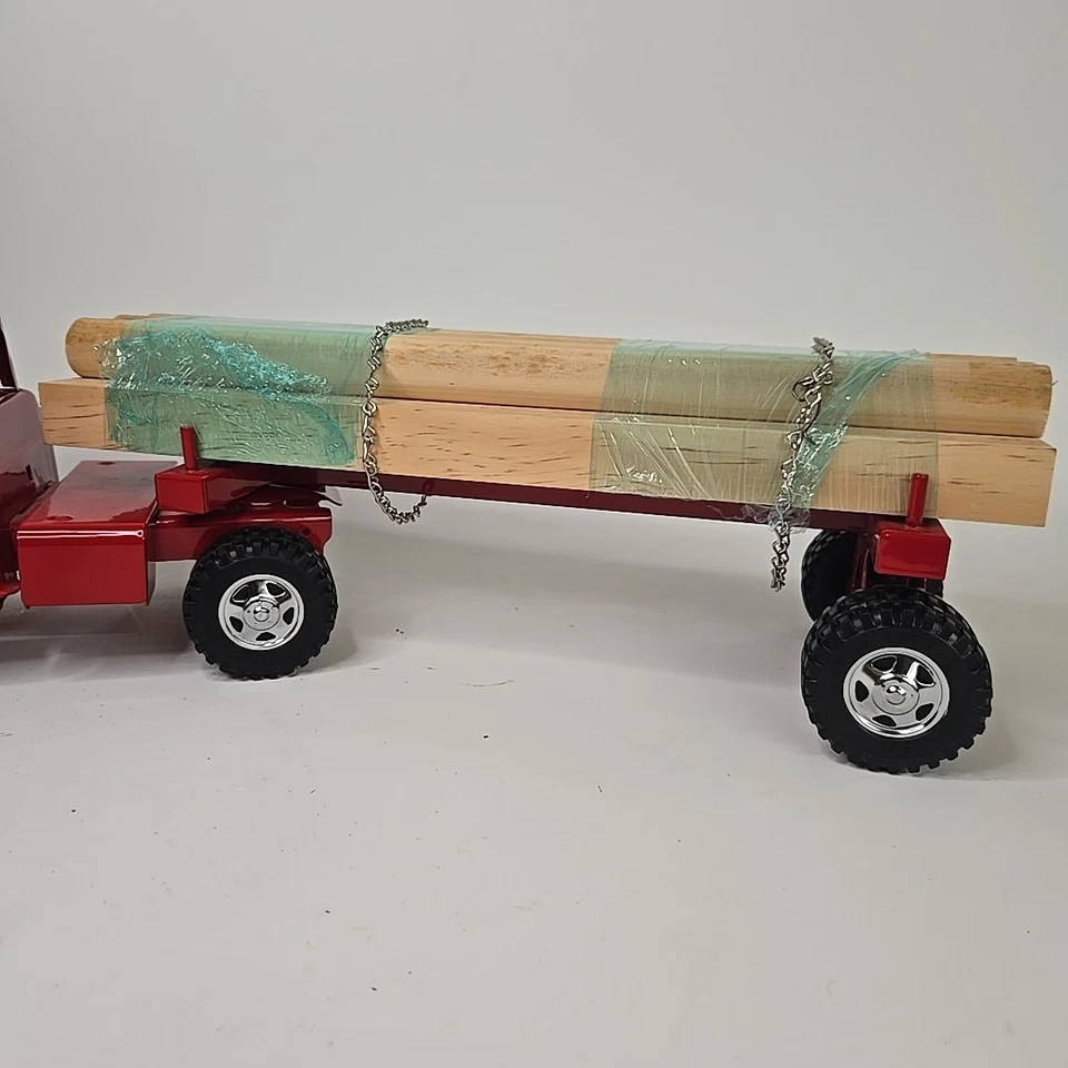 Camión y remolque de madera TONKA de colección Foto 3 de 4