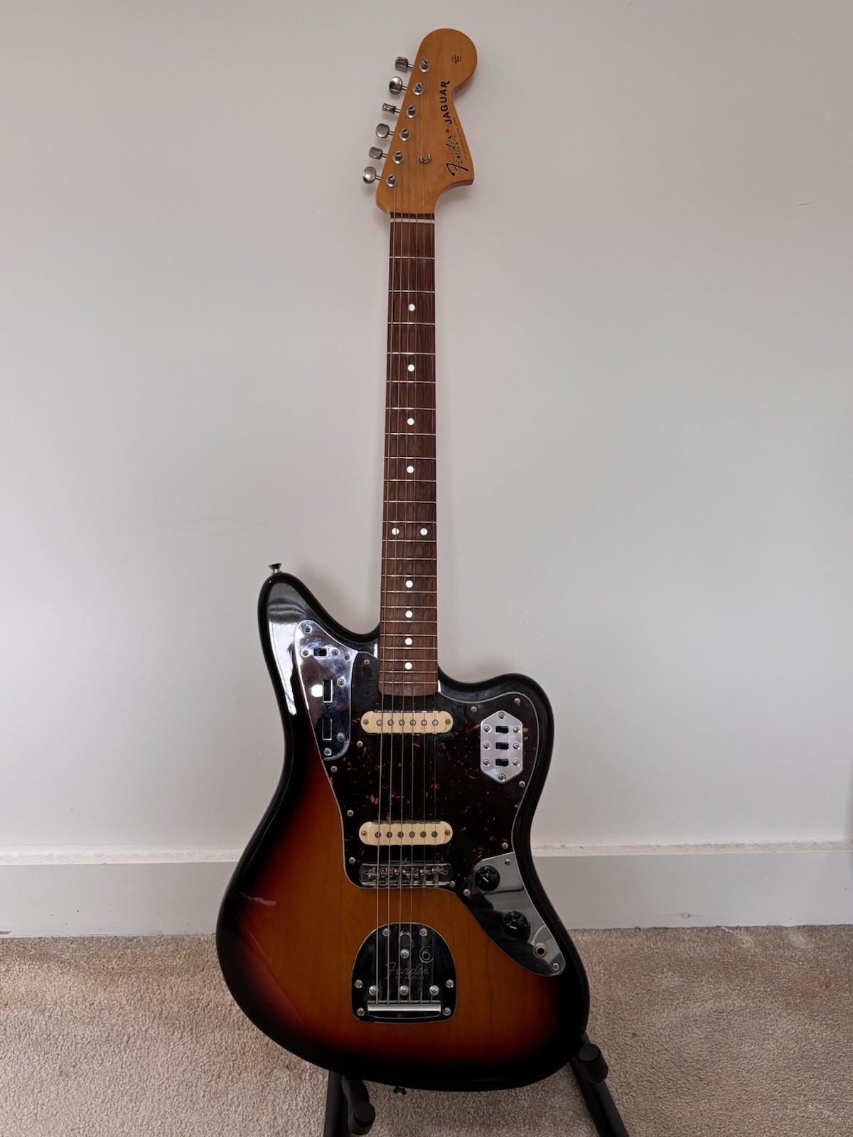 Fender Japan Jaguar JG66 – 3-Tone Sunburst – Crafted in Japan