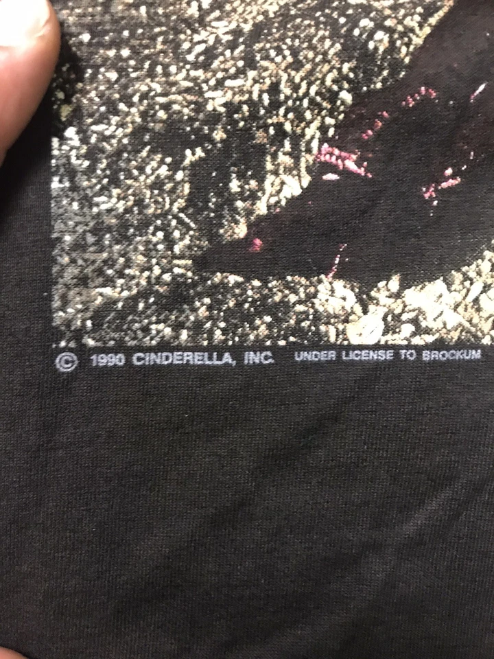 vintage 1991 Cinderella World Tour T Shirt L - Image 4 of 4