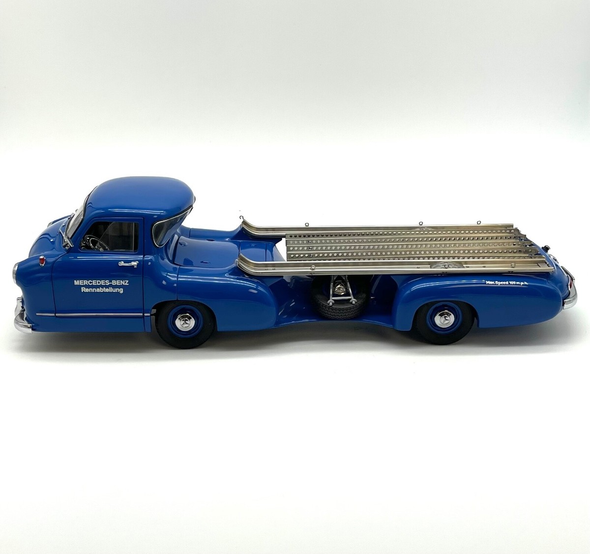 CMC M-036 Mercedes Benz LKW Renntransporter 1954, extrem selten !!, OVP, 1:18 CMC M-036 Mercedes Benz LKW Renntransporter 1954, extrem selten !!, OVP, 1:18