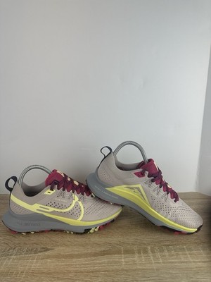Nike Pegasus Trail 5 Women s US 7 Gray Volt Pink Trail Running Shoes DJ6159-002