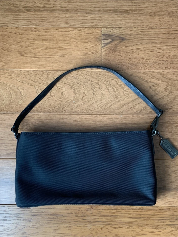 Bolso de hombro o muñeca COACH Y2K Demi Mercer negro de diseño de lujo de nailon 7407 Foto 3 de 4