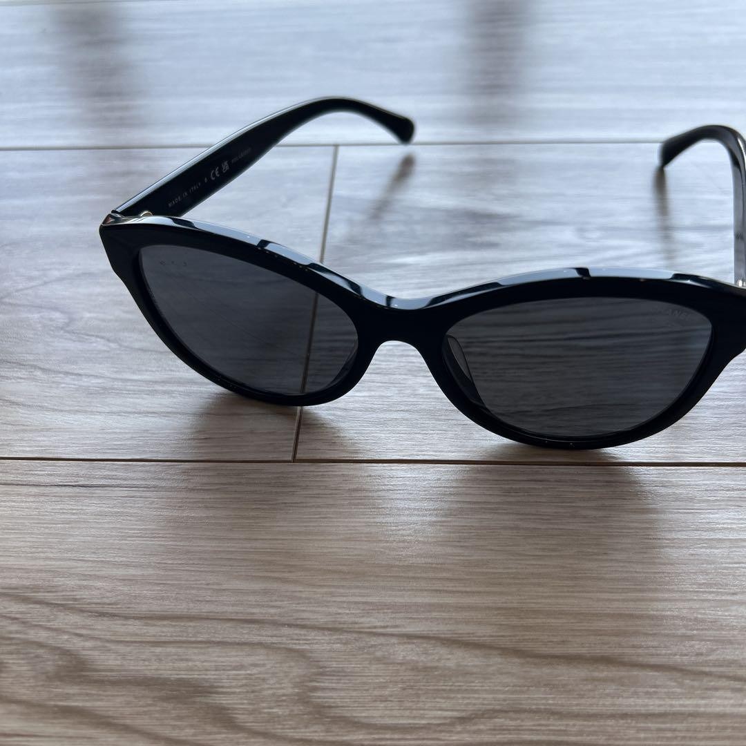 CHANEL 5458-A Pantos Shape Round Logo Black Acetate Polarized