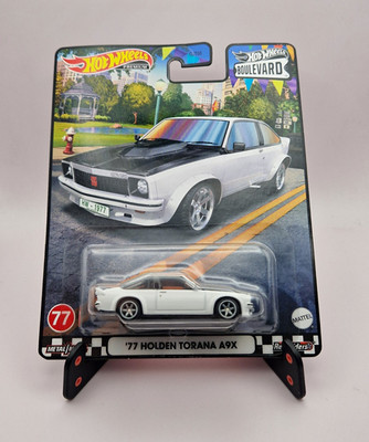 Hot Wheels Boulevard 1977 Holden Torana A9X HKF12 weiß/schwarz mit OVP