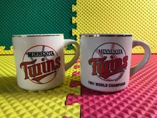 Set of 2 Minnesota Twins 1987 & 1991 World Series Champions Ceramic Coffee Mugs