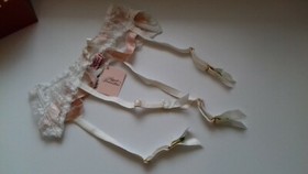 AGENT PROVOCATEUR RARE £145!! MADDY WHITE PINK SUSPENDER SIZE AP3 MEDIUM 10 BNWT