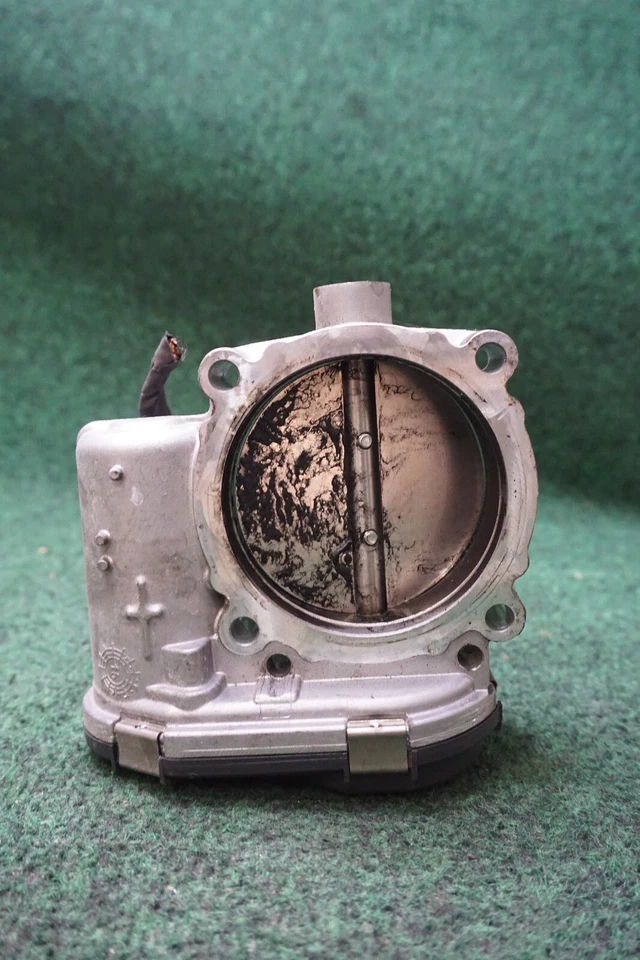 Dodge Charger 2017 3,6 L carrocería del acelerador OEM 05184349AC 75.231 millas Foto 3 de 4