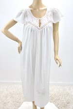 Vintage Barbizon Chamise Nightgown Embroidered flowers Lace Polycotton M
