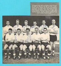 ENGLAND 1959 TEAM ORIGINAL AUTOGRAPHED ANNUAL TEAM GROUP 6 X SIGNATURES