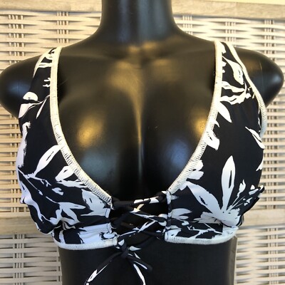 NWT Cupshe Bikini Top Size Large Black White Floral