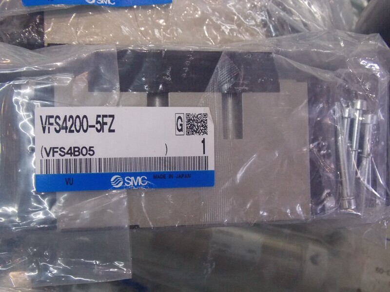 1 pcs SMC VFS4200-5FZ solenoid valve #F22