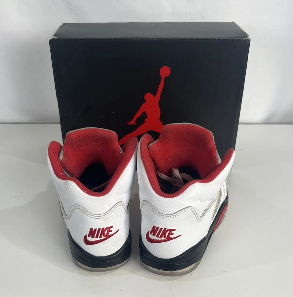 Nike Air Jordan 5 Retro Rojo Fuego Lengua Plateada 440889-102 Juvenil Talla 13c Foto 4 de 4