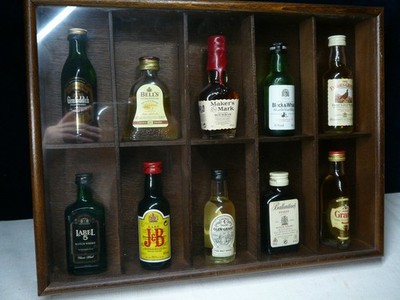 Vitrine 10 Mignonettes Old Scotch Whiskys Mini Whisky Flaschen (siehe Fotos)