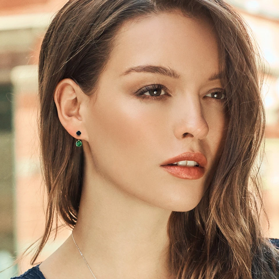 2.49 Ct Round Green Nano Emerald Black Onyx 14K Yellow Gold Earrings - Image 3 of 4