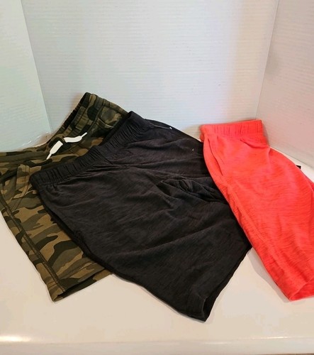 Old Navy Boys Youth size M (8) red, black & Camo knit Shorts Lot of 3 - Picture 2 of 4