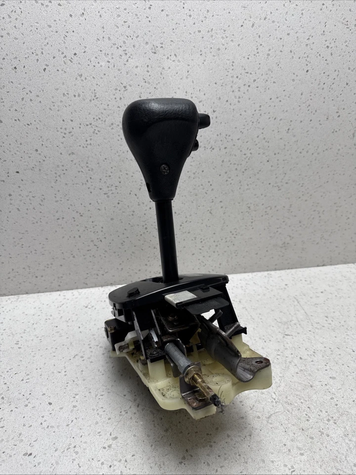 1996 MAZDA Protege Automatic Floor Gear Shifter Assembly OEM - Image 3 of 4