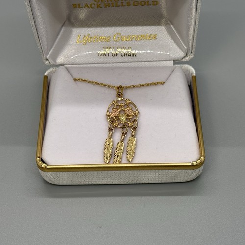 Dakota Black Hills Gold dreamcatcher 10kt three leaf pendant necklace - Picture 5 of 8