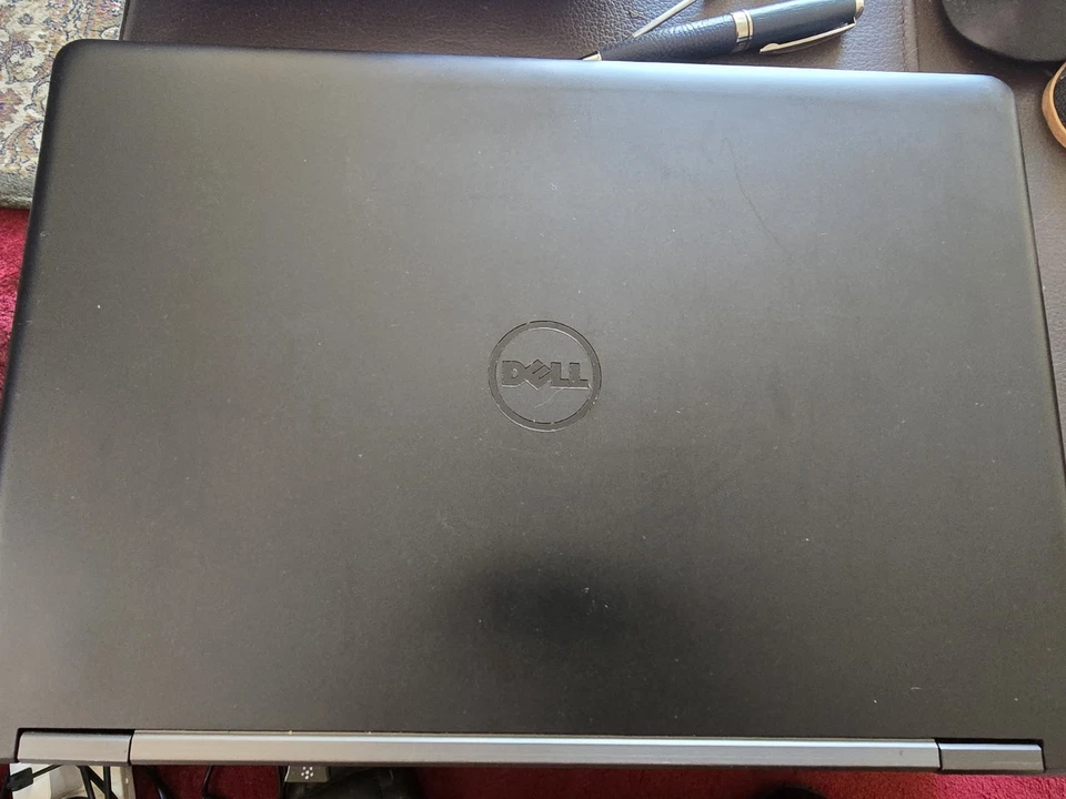 Dell Laptop - E5450, photo 3 of 5