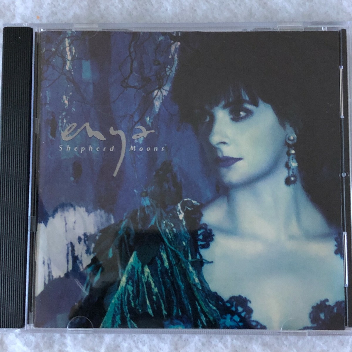 Enya Shepherd Moons CD Pop Celtic 90s 12 Song Studio Album Irish