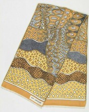 Authentic "Guy Laroche" / "Guy Laroche" Scarf