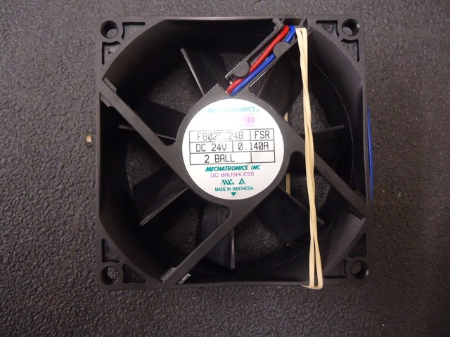 FAN 92X25MM 24VDC IP68 TACH Pack of 1 9WP0924F401 FAN 92X25MM 24VDC IP68 TACH Pack of 1 9WP0924F401