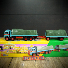 Corgi Showmans Atkinson Rigid Truck & Trailer, Billy Crow, Tunnel of Love Kit