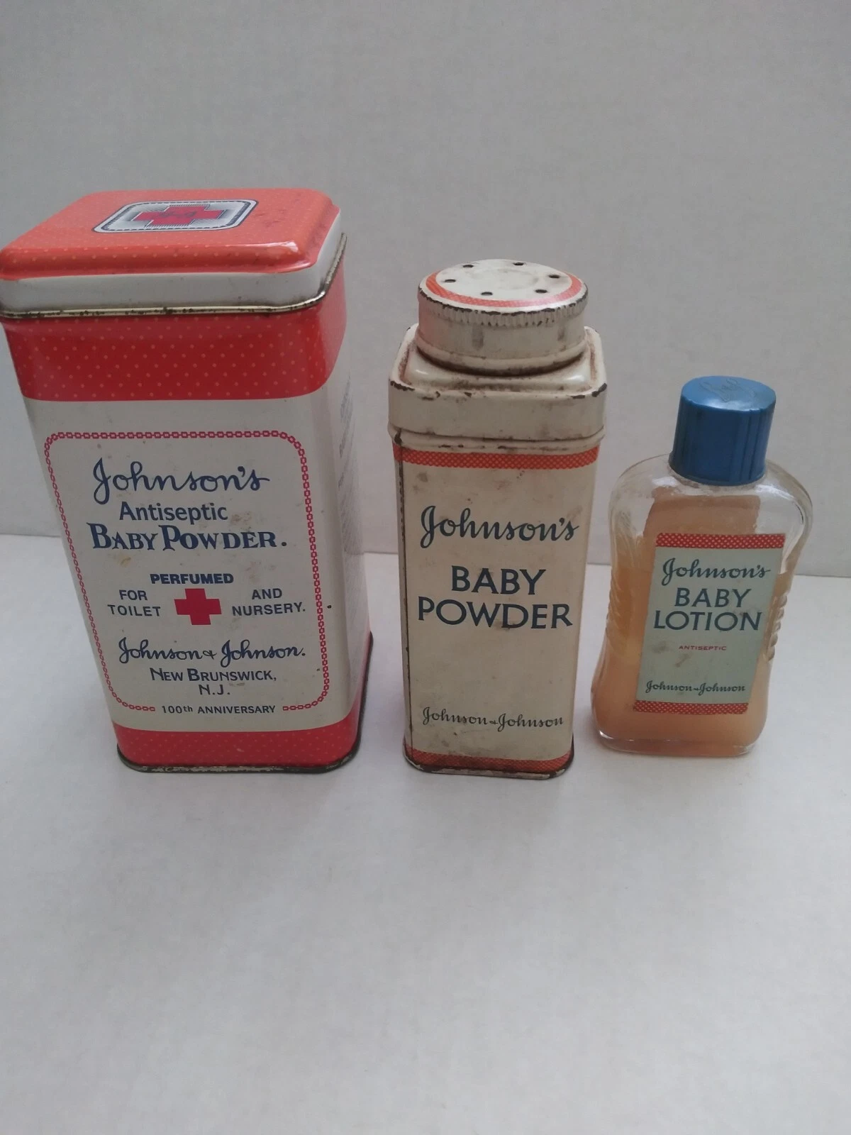 Johnson & Johnson Baby Powder Two Empty Tins and Baby Lotion - Vintage Set Of 3
Opens in a new windo