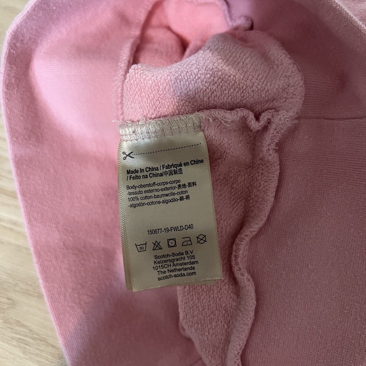 “Scotch & Soda” ウォッシュドアートワークフーディ Pink Hey Dude Wendy Funk Monochrome Electric Pink