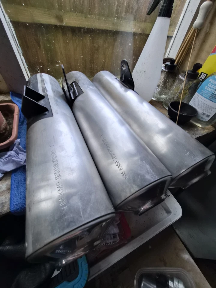 Latas de extremo originales Honda NS400R Foto 2 de 4