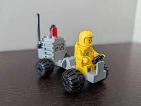 Vintage (1983) LEGO Classic Space set 6823 Surface Transport - RARE