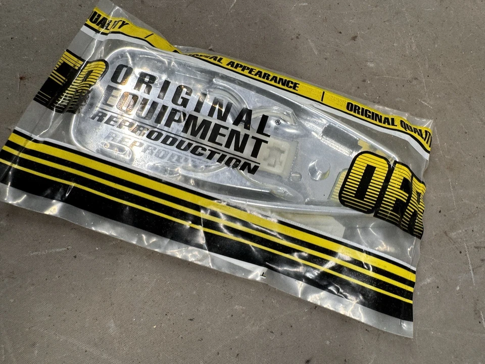 Chevy Chevelle GTO 1962-1970 Cutlass Camaro Luz Lente Carcasa Base Nova OE Foto 4 de 4