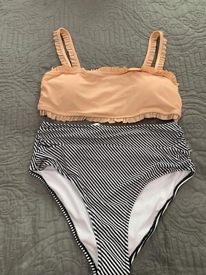 Women Cupshe 2pc Swimsuit Size Medium Color Pink Peach Floral Top