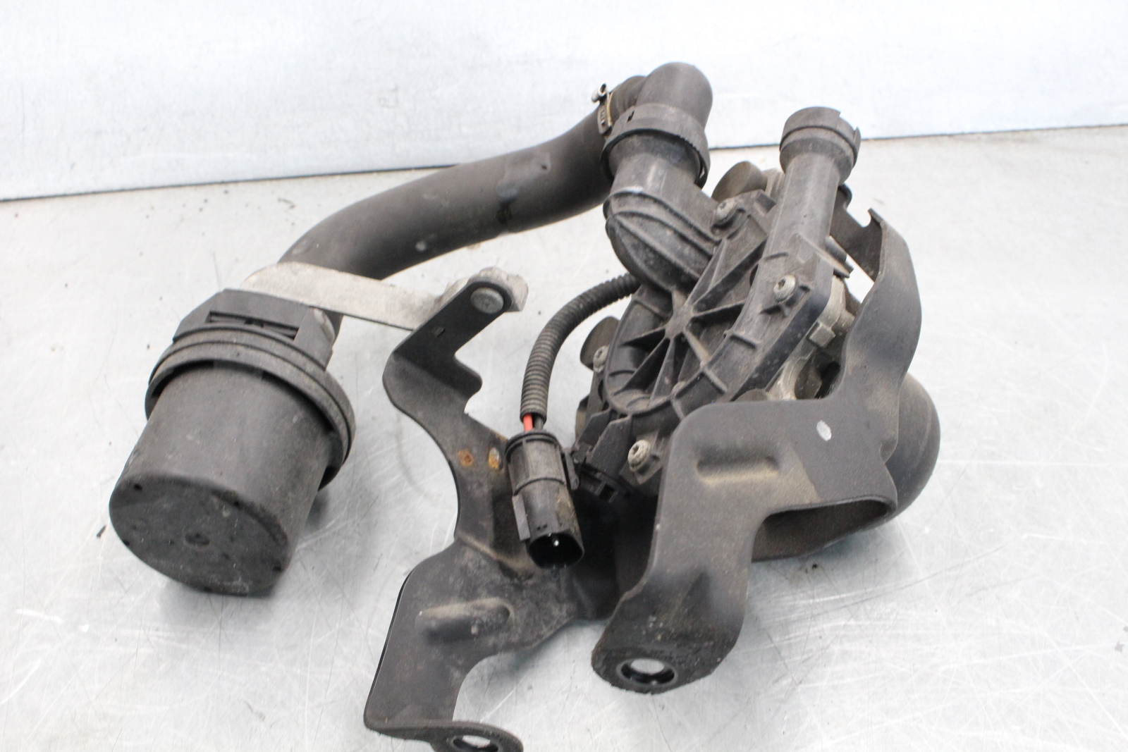 20072012 BMW E90 328I Xi SULEV N51 SMOG AIR PUMP SAP OEM PART