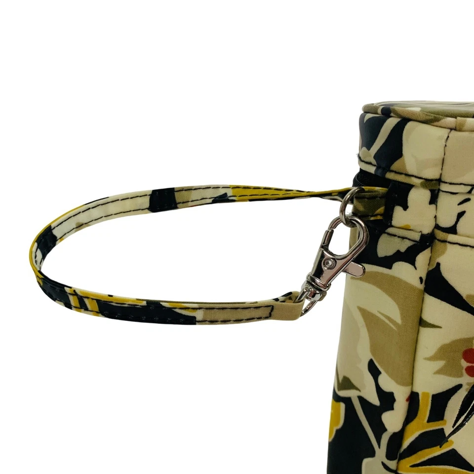 Correa de muñeca Vera Bradley aislada carrito de agua o biberón patrón de madera de perro Foto 4 de 4